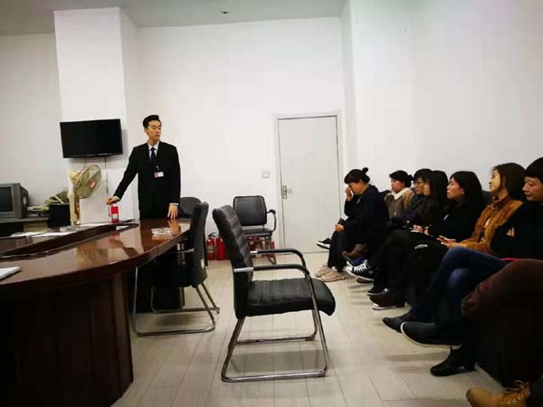 第四版 公司开展垃圾分类培训.jpg