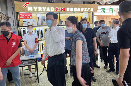 第二版_家具城市场全力做好创城迎检工作.jpg